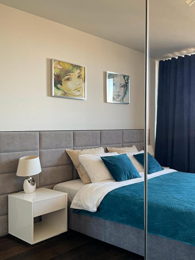 Visiting Apartments - Wyspa Slodowa Wrocław Eksteriør billede